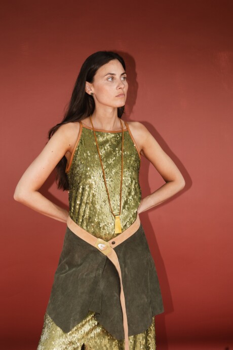 Using Dress Verde