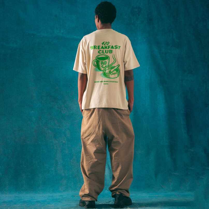 REMERA OVERSIZE - 420 KLUB REMERA OVERSIZE - 420 KLUB