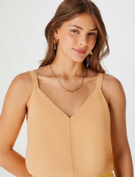 BLUSA ANCHA CON ESCOTE V BEIGE