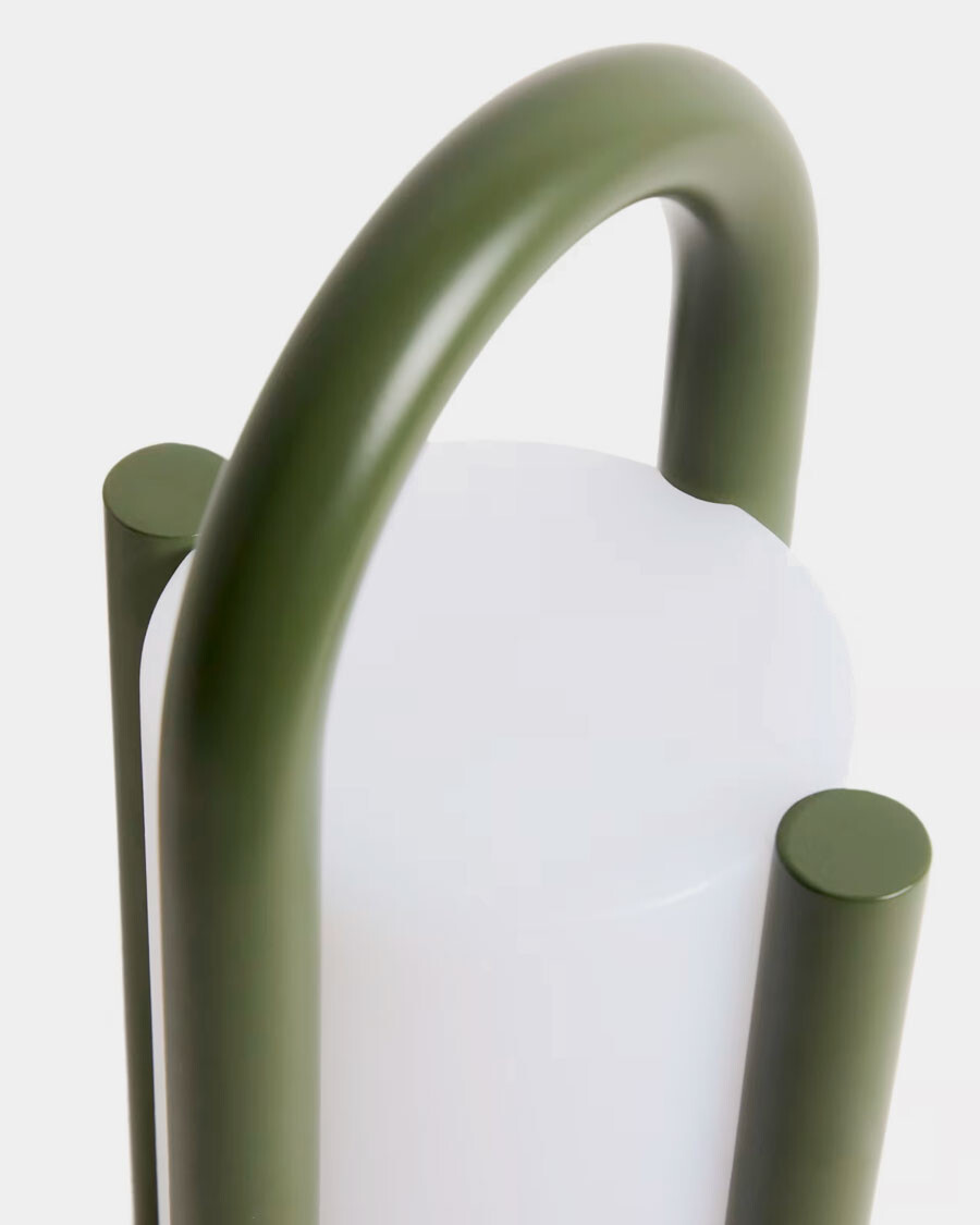 Lámpara de mesa pequeña portátil Leros de polietileno y acero verde Lámpara de mesa pequeña portátil Leros de polietileno y acero verde