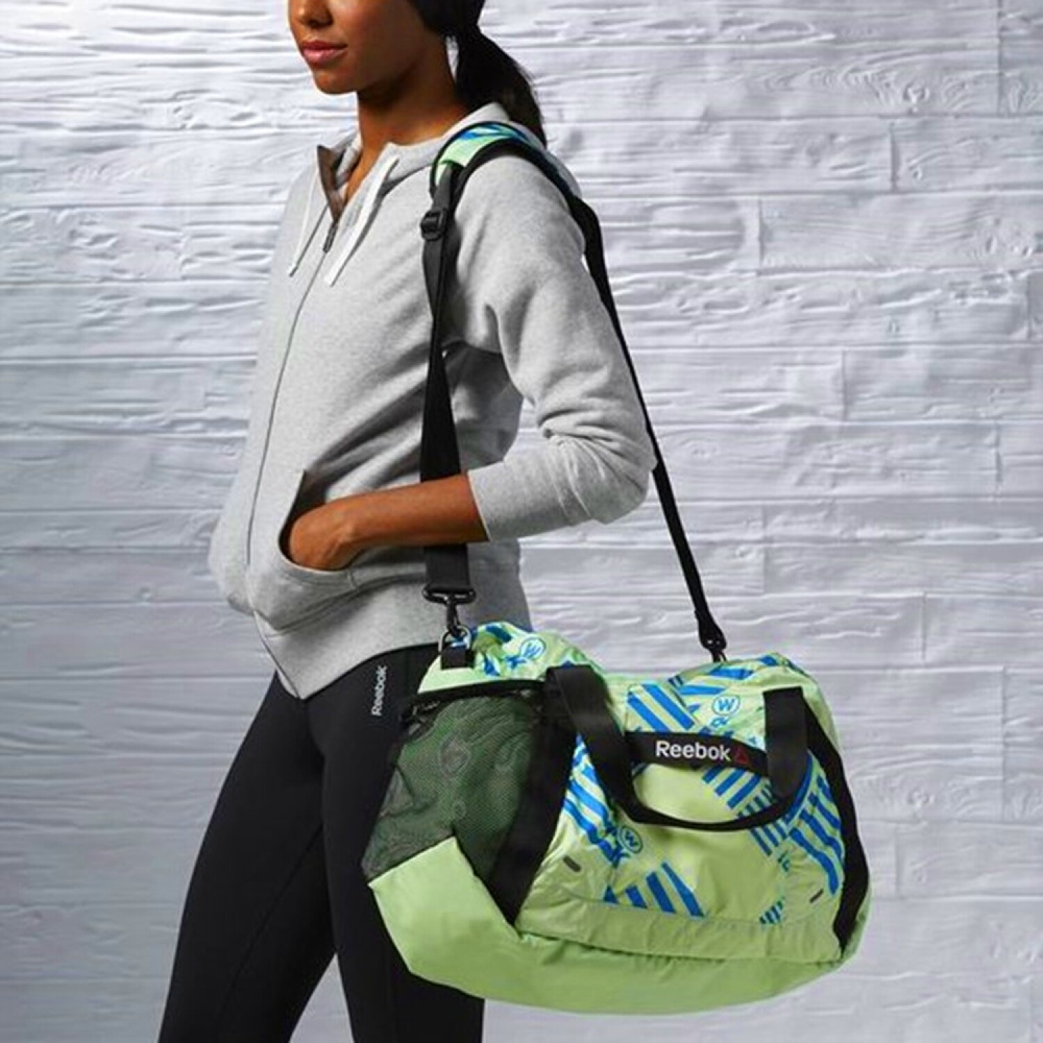 Bolso Reebok Os W 31L Grph Grip Deportivo Mujer para Gym - Verde —