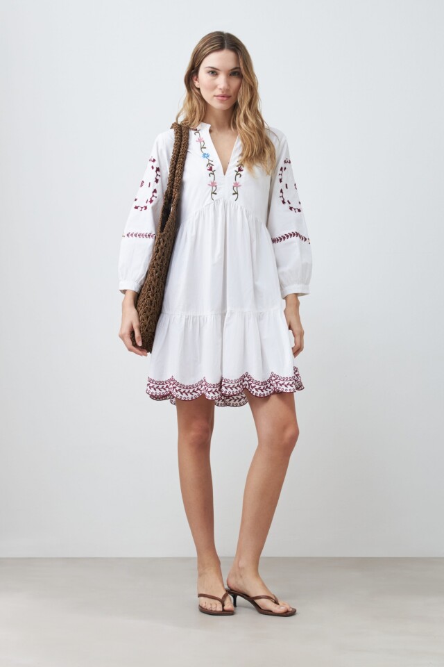 Vestido midi con bordados blanco