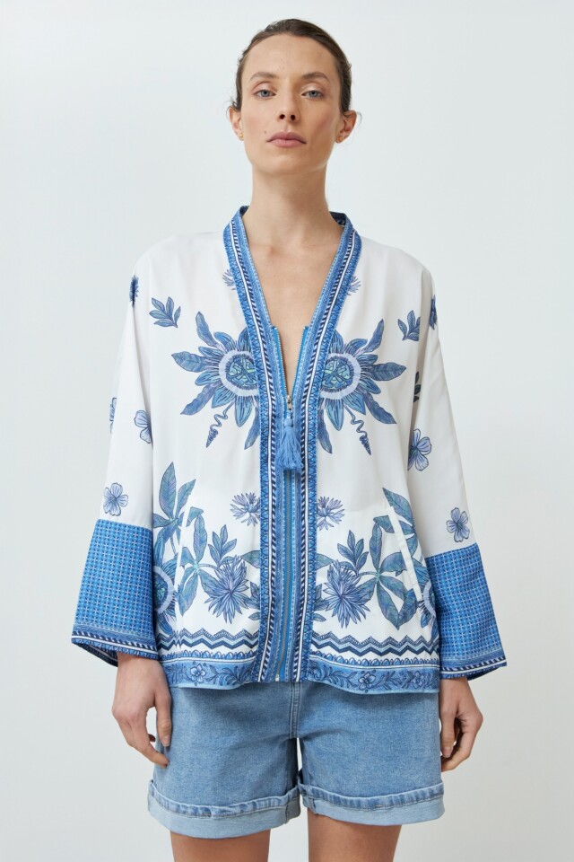 Kimono estampado con cierre azul