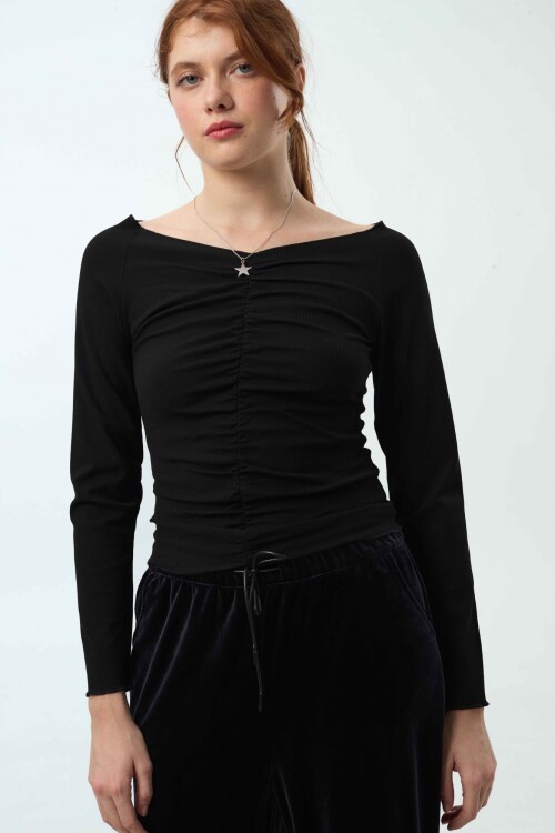 Remera Remus Negro