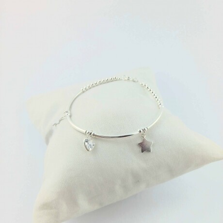 Pulsera de plata 925 con circonia y dijes. Pulsera de plata 925 con circonia y dijes.