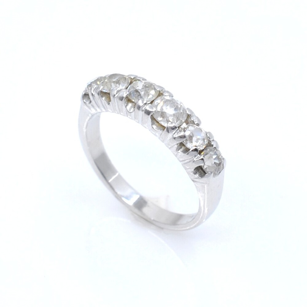 Anillo medio sin fin 18k blanco con brillantes antiguos con engarce 4 puntas Anillo medio sin fin 18k blanco con brillantes antiguos con engarce 4 puntas