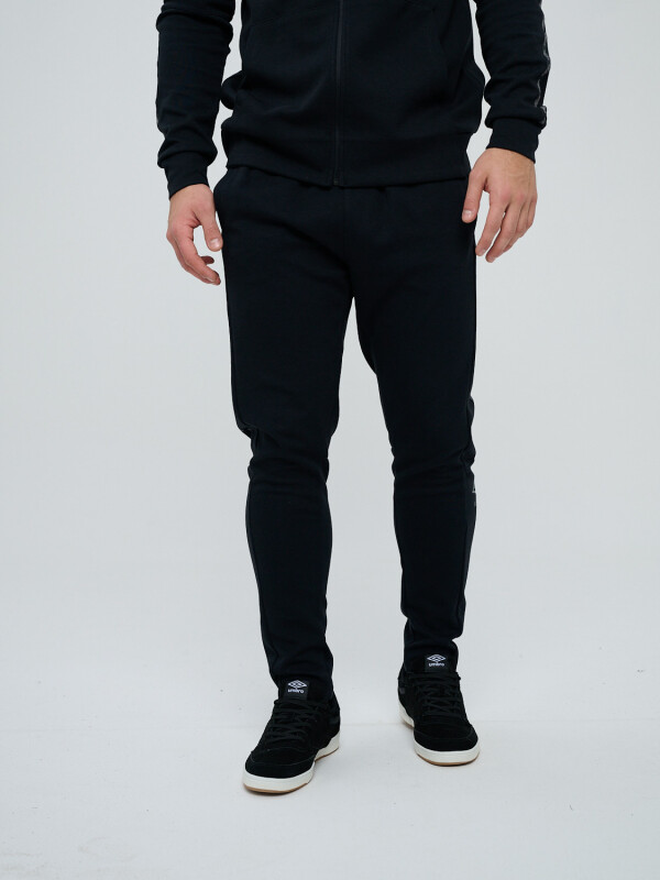 PANTALÓN JOGGER TERRACE Umbro Hombre 002