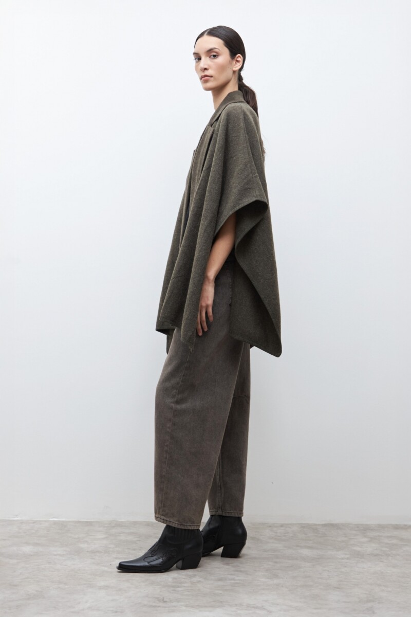 Capa solapa y cuello tejido verde oliva