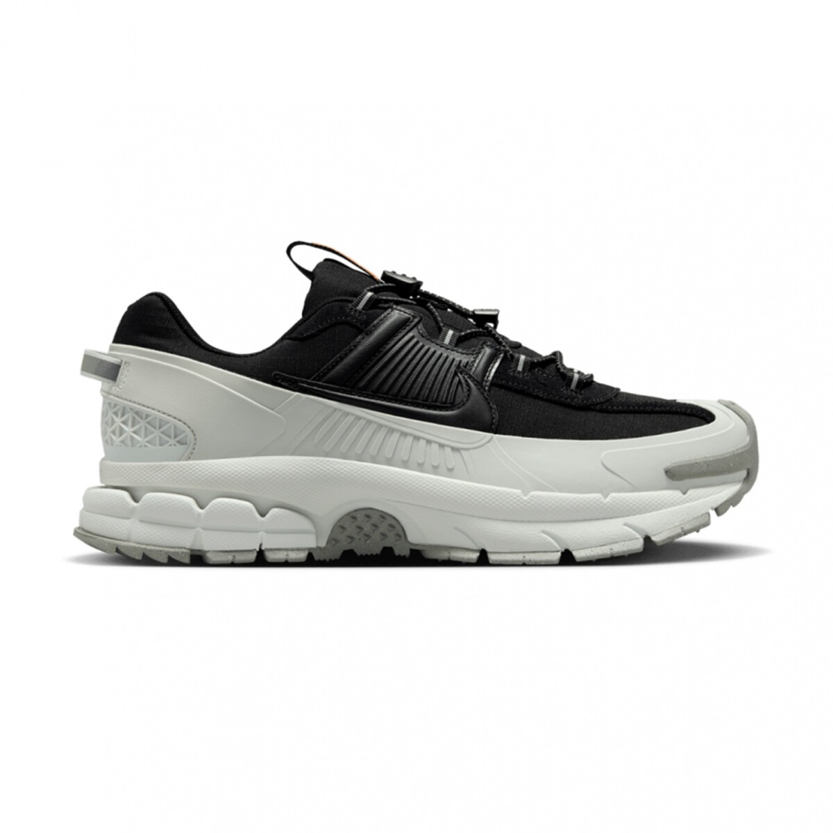 NIKE ZOOM VOMERO 5 ROAM - Black 