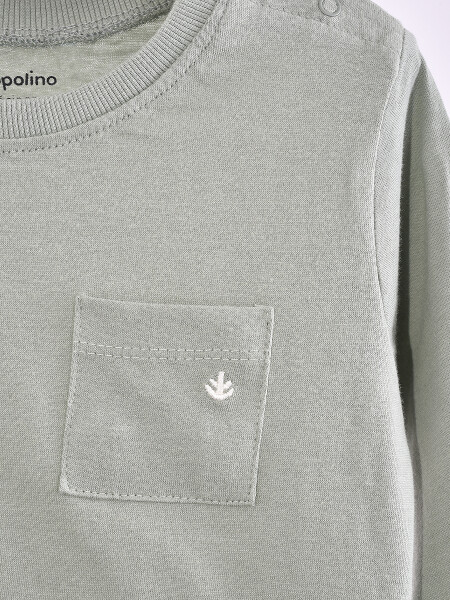 REMERA NICO VERDE GRISACEO