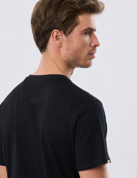 REMERA BÁSICA V DE ALGODÓN Negro