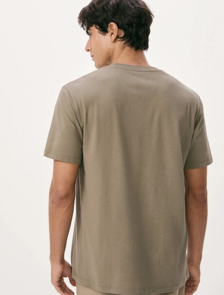CAMISETA CON ESTAMPA MODELO REGULAR VERDE