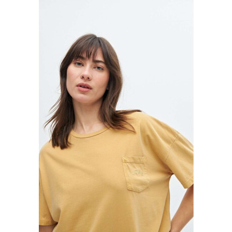 Remera básica Ava Mostaza