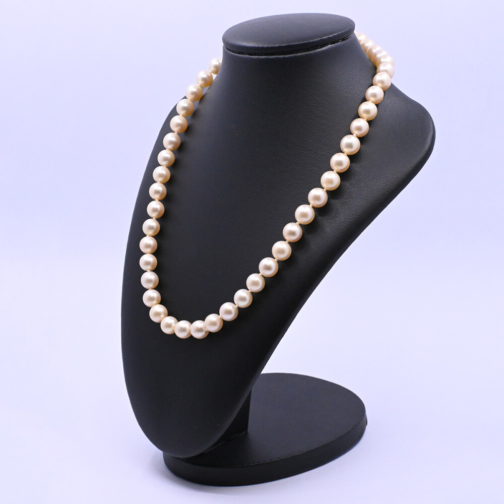 Collar perlas de cultivo y broche oro 18k blanco y brillantes Collar perlas de cultivo y broche oro 18k blanco y brillantes