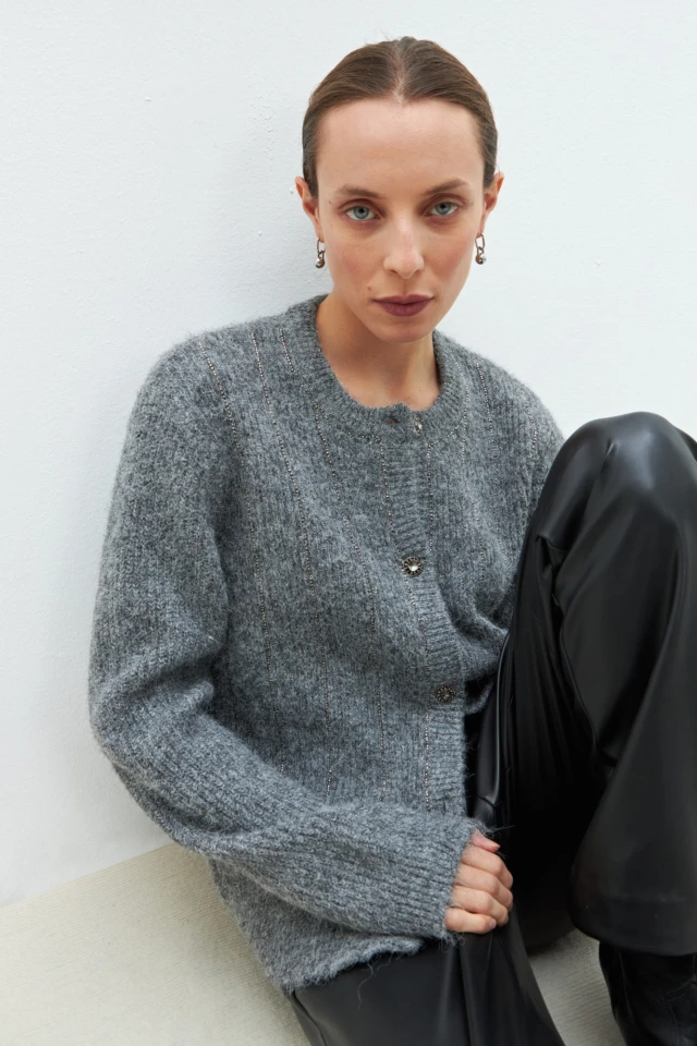 Cardigan bordado con canutillos gris melange