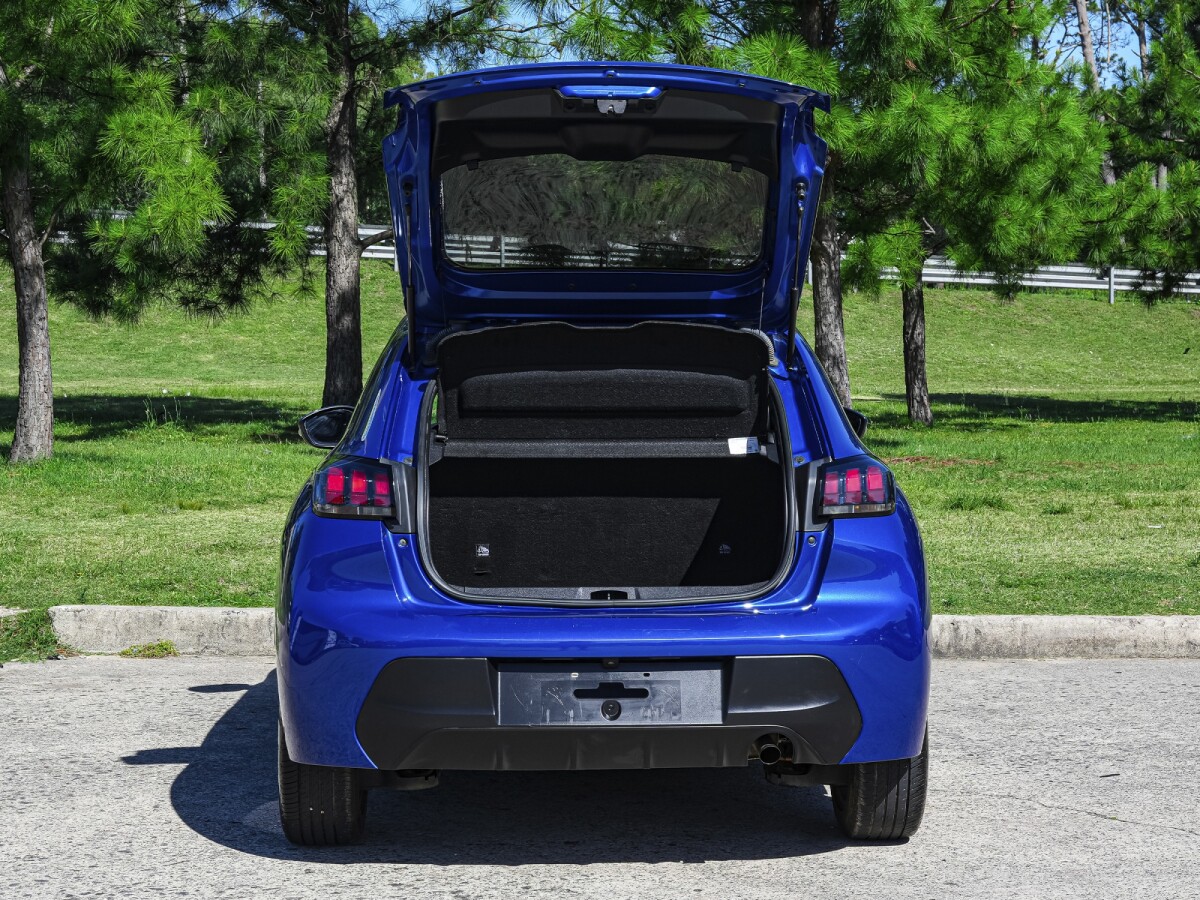 Peugeot 208 Active Descuenta IVA| Permuta / Financia Peugeot 208 Active Descuenta IVA| Permuta / Financia