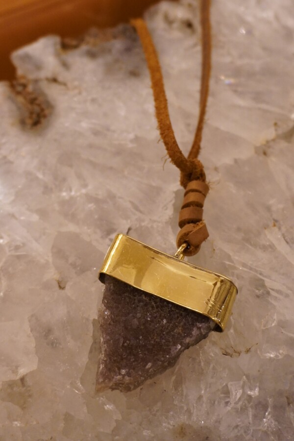 Amatista Necklace Gris