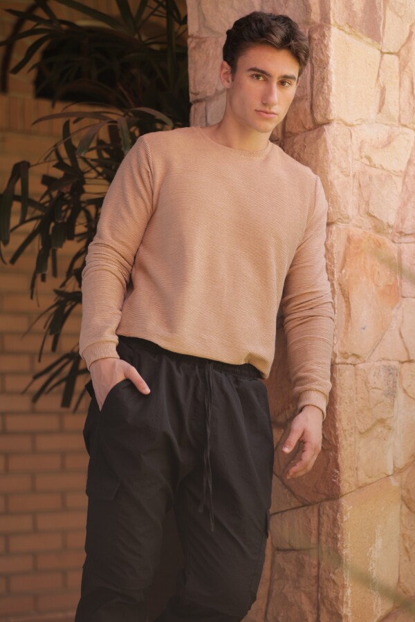Sweater Casual. Sweater Casual.