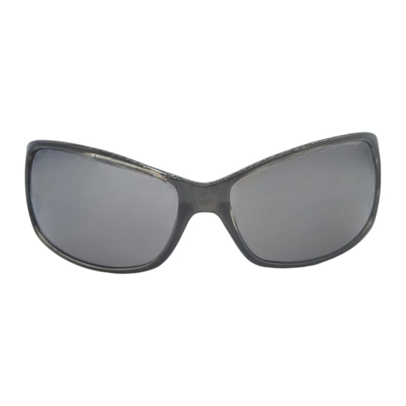 IK088535 grisuniforme