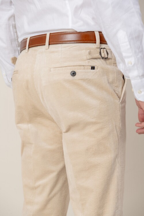 Pantalón Corduroy Crudo