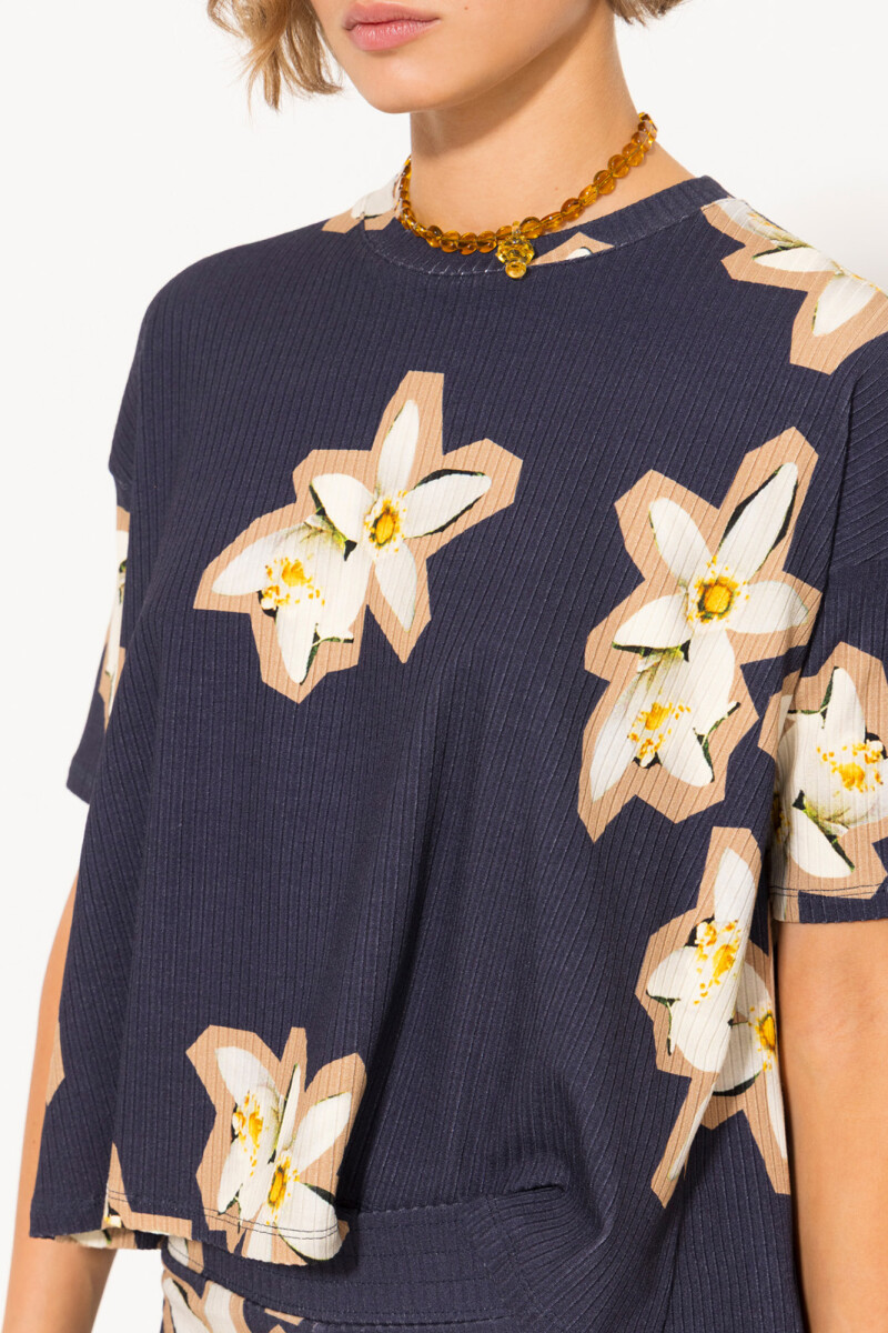 REMERA FLOWER Azul Marino