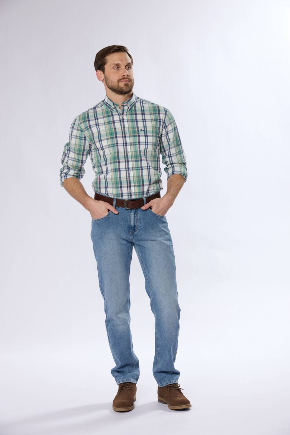 PANTALÓN DE JEAN CLÁSICO Azul claro