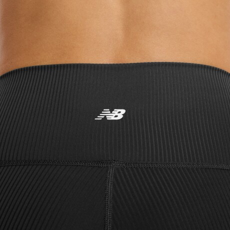 Calza New Balance de Dama - High Rise Short 6" - WS53153BK BLACK