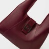 Bolso Signature en cuero graneado Bordeaux