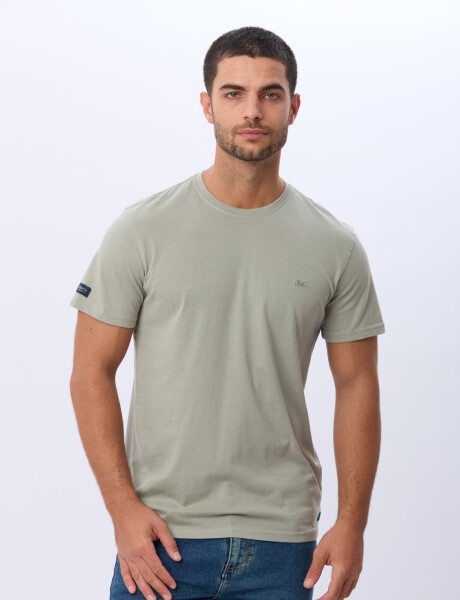 REMERA BÁSICA DE ALGODÓN Pistacho