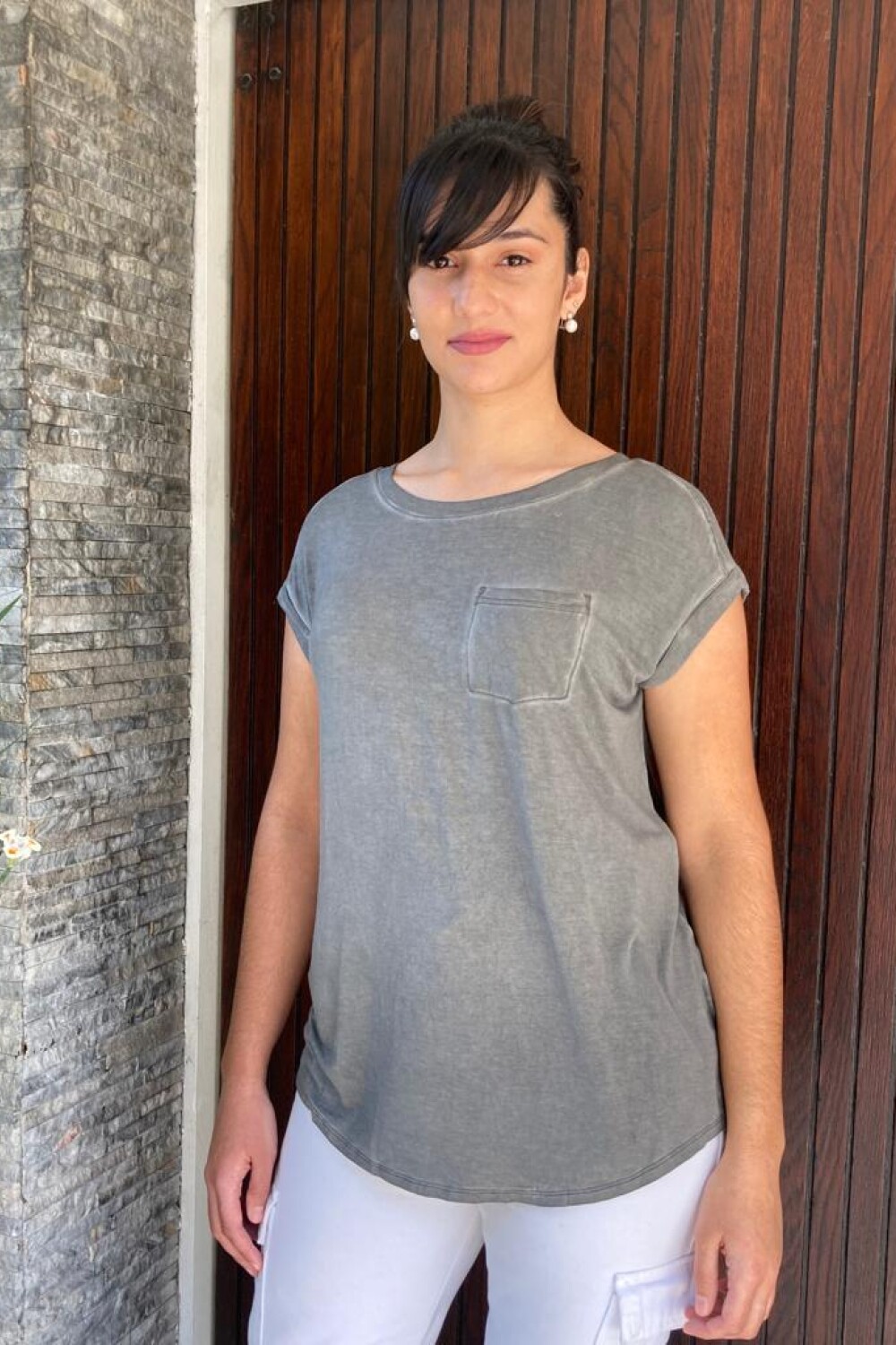 REMERA ZOE Gris