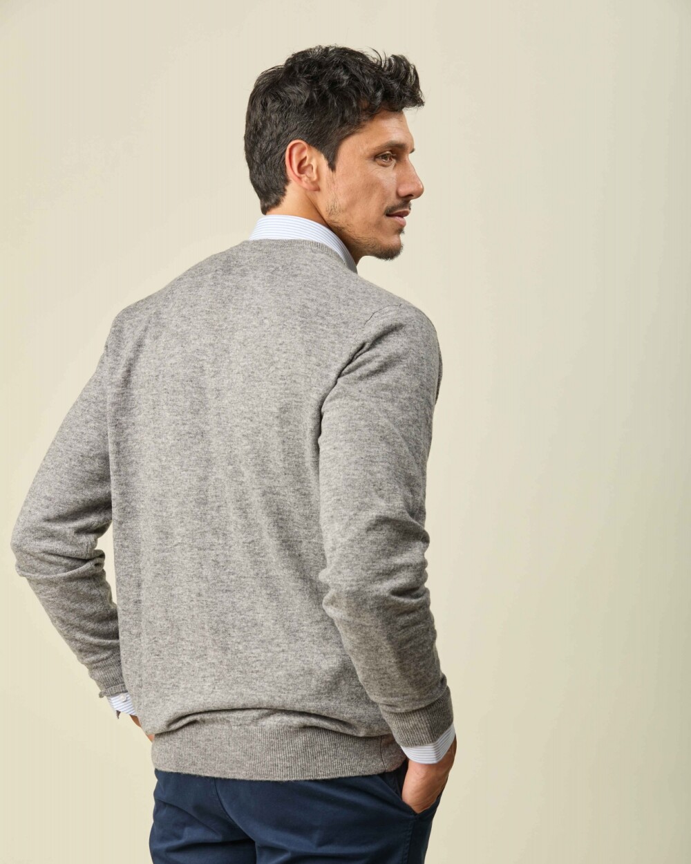 Buzo Lambswool Escote V Gris