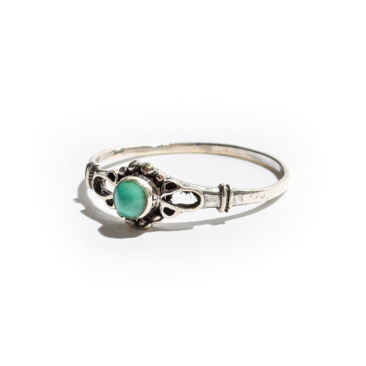 Anillo piedrita verde 
