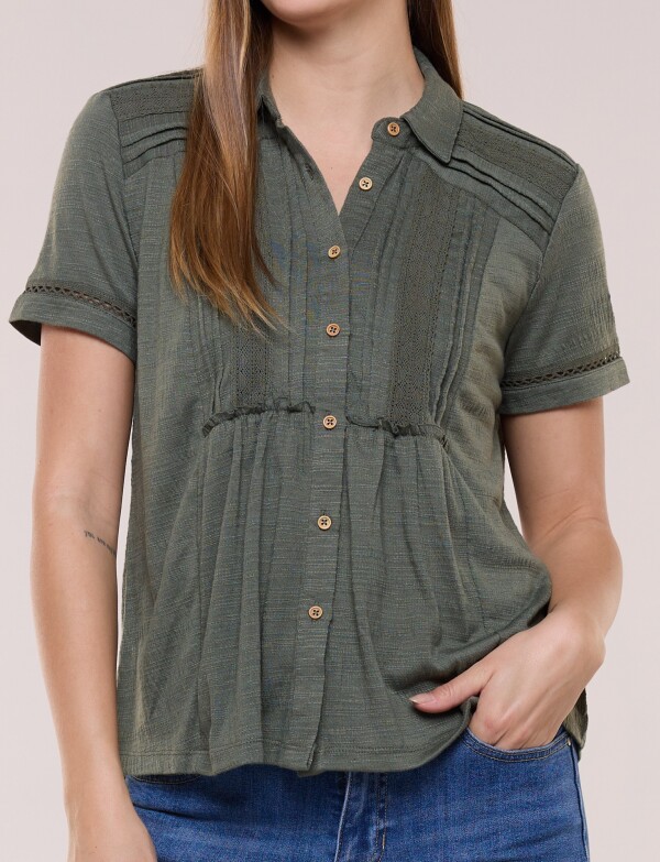 Camisa Con Alforzas Y Puntilla OLIVA