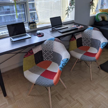 SILLA DE COMEDOR EAMES CON APOYABRAZO Silla Eames Patchwork con Posabrazos