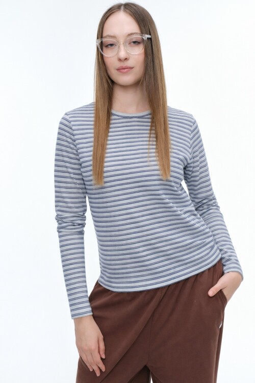 Remera Julisa Gris