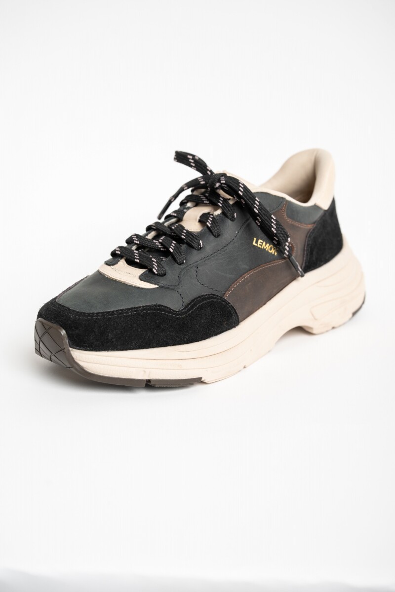 Zapatilla Cuero Negro