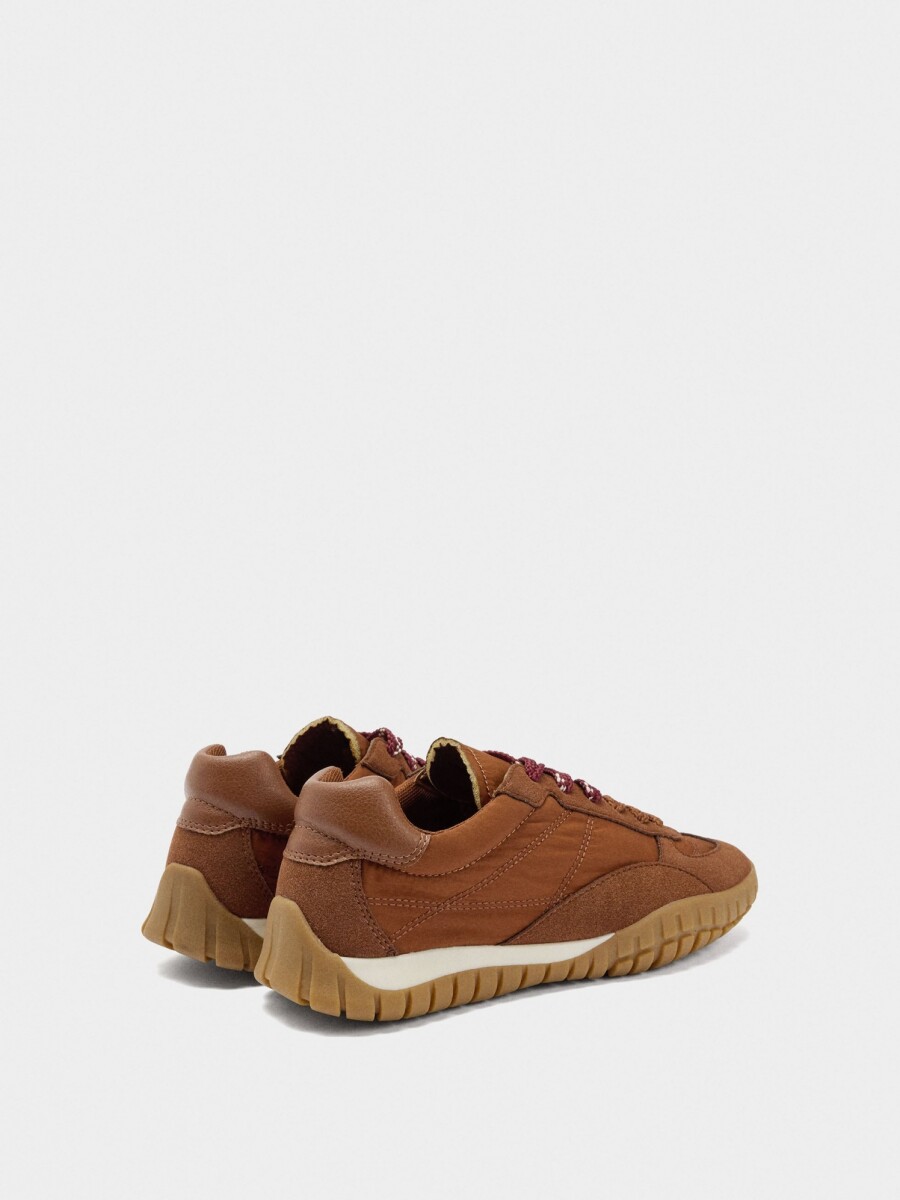 Zapatillas Monocromáticas canela