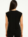 Remera Aventura Negro