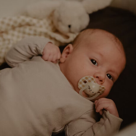 Chupete Suavinex x2 de 6-18M Fisiológico SX PRO Brilla Noche Amarillo