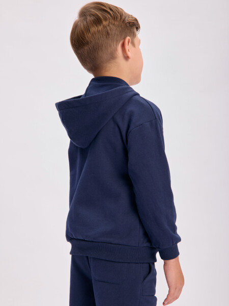 Campera deportiva básica Azul Marino