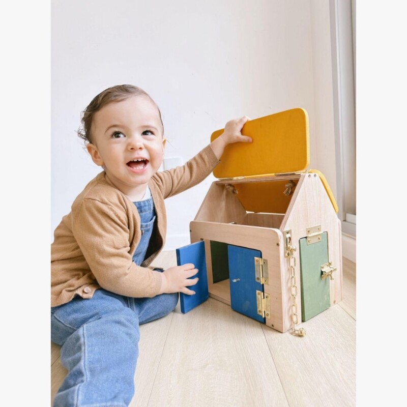 Casita de cerraduras Casita De Cerraduras