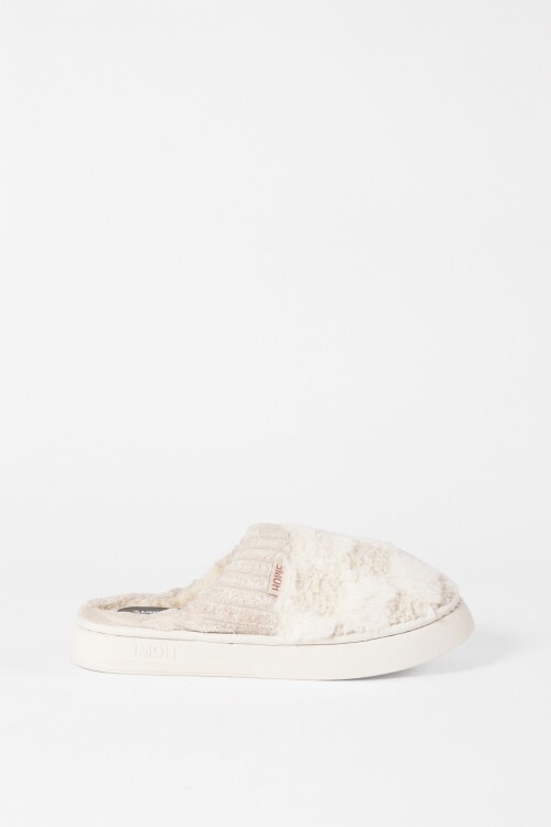 Pantufla damero beige