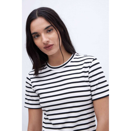 Remera Eva Rayas negra