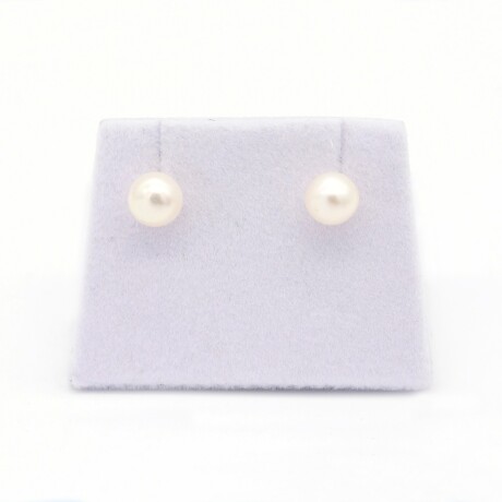 Par de caravanas de oro 18 ktes y perla de cultivo, 4 1/4 mm. Par de caravanas de oro 18 ktes y perla de cultivo, 4 1/4 mm.