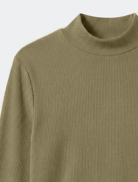 BLUSA DE CUELLO ALTO ACANALADO VERDE
