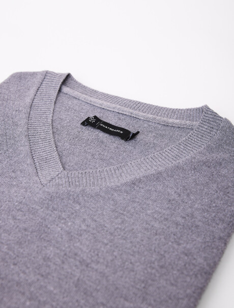 Buzo escote V Cedro gris