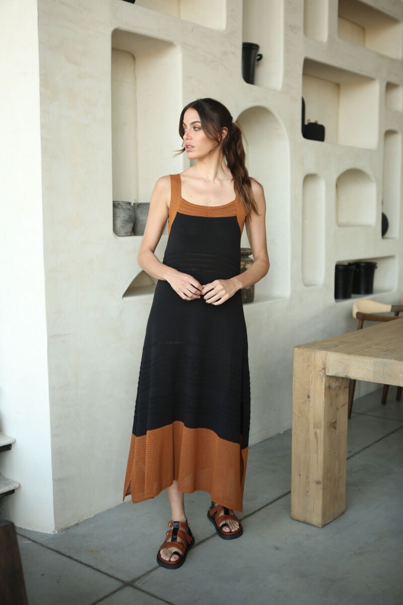 Vestido Lavanda SS24 Negro y Camel