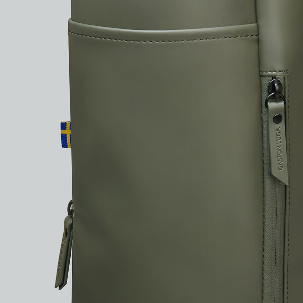 Mochila Gaston Luga Rullen C/Roll-top Notebook Laptop 16" Color Verde Oliva