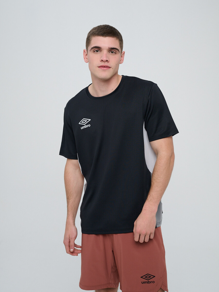 REMERA VANT Umbro Hombre - 002 