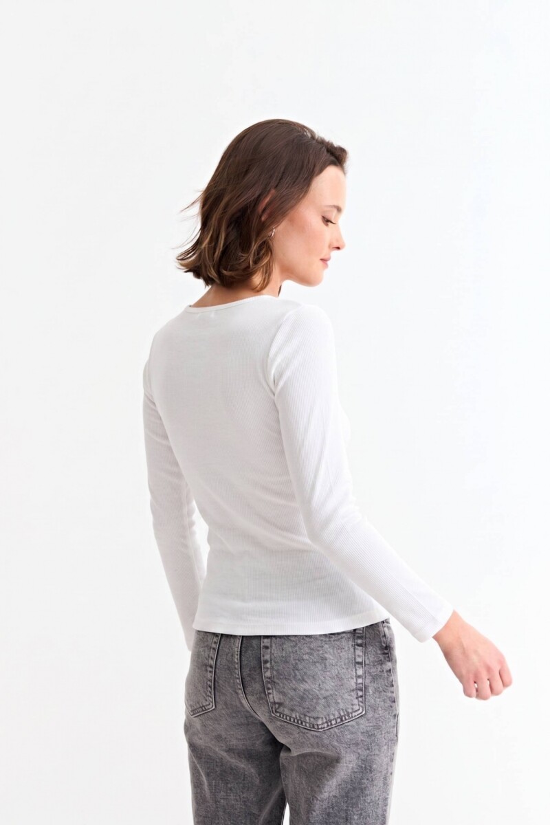 Remera m/l acanalada cuello a la base BLANCO